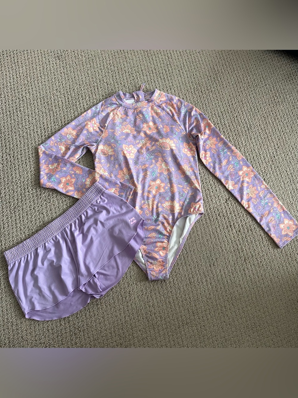 Billabong Floral Purple 2 pieceLong-Sleeve Rash Guard Swimsuit Set -kids size L